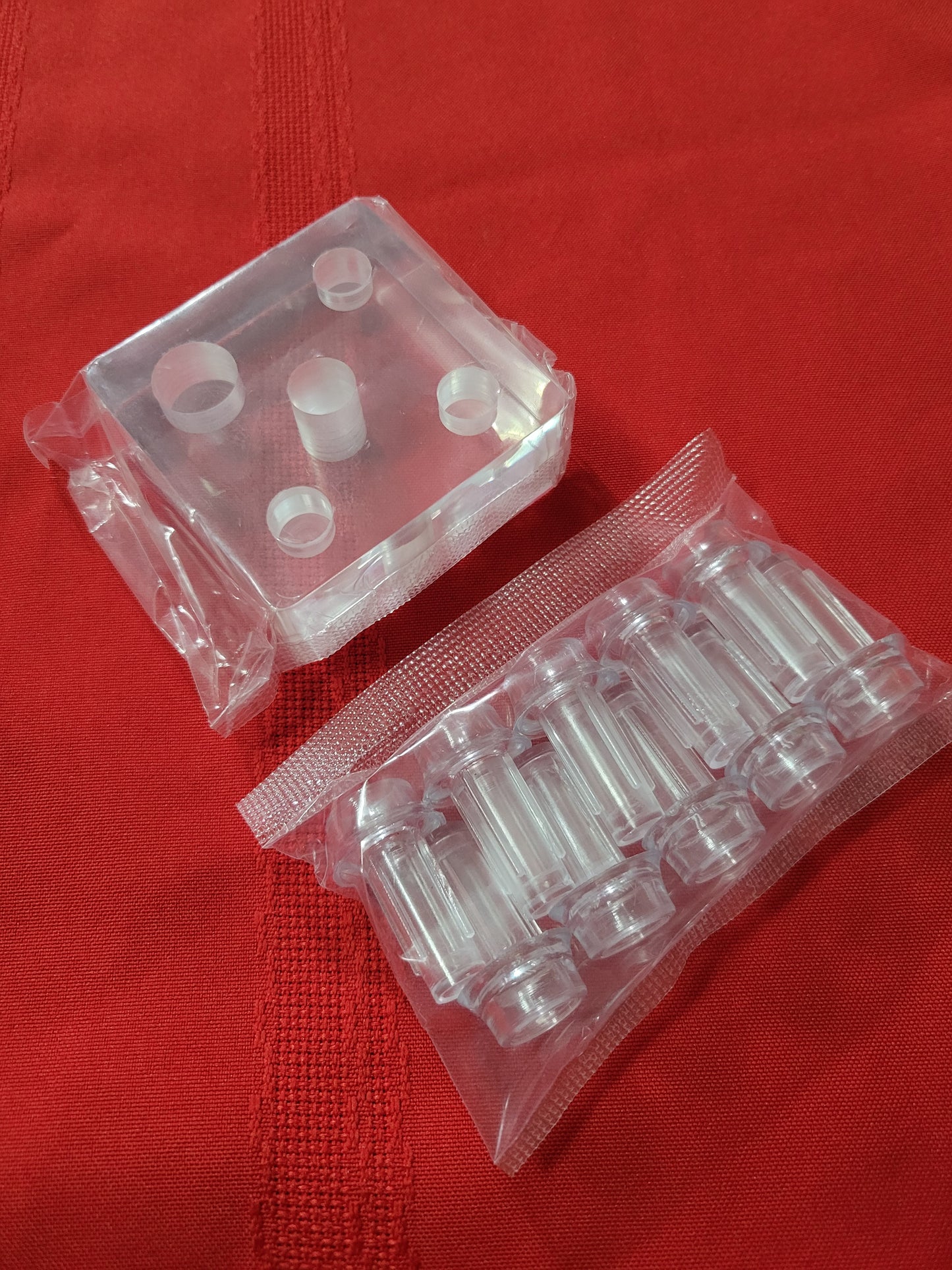 KP96 Lucite Stand